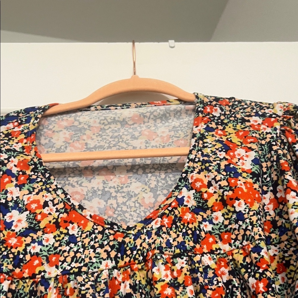 Beginning Boutique Floral Blouse - Red and Blue - Picture 3 of 14